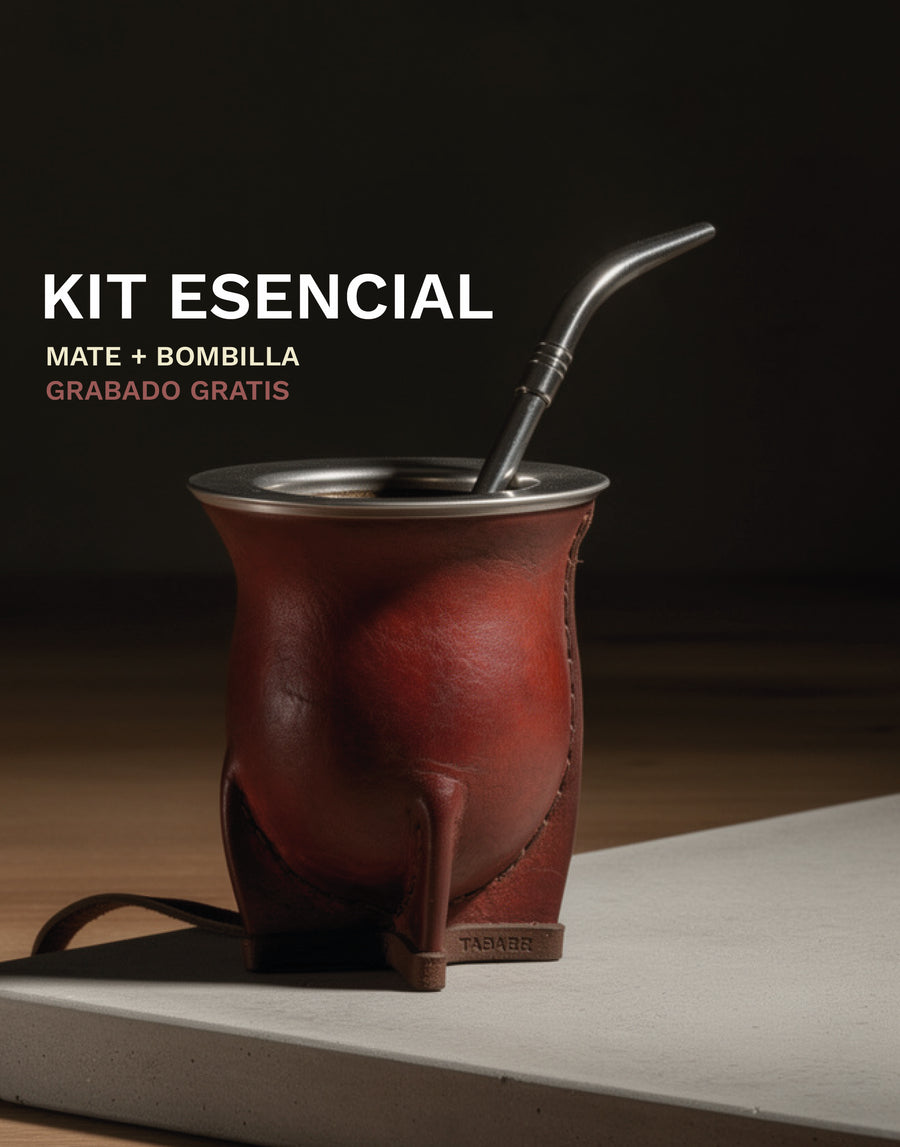 Kit Matero Esencial con Mate Camionero de cuero negro y bombilla pico de loro de acero inoxidable