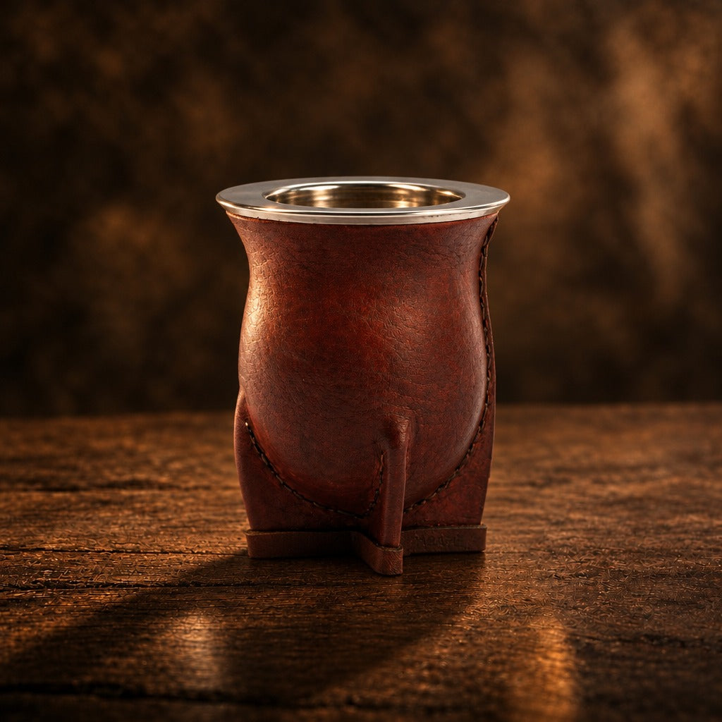 Mate Camionero de Calabaza con cuero marrón y virola de acero inoxidable - Jardín del Mate