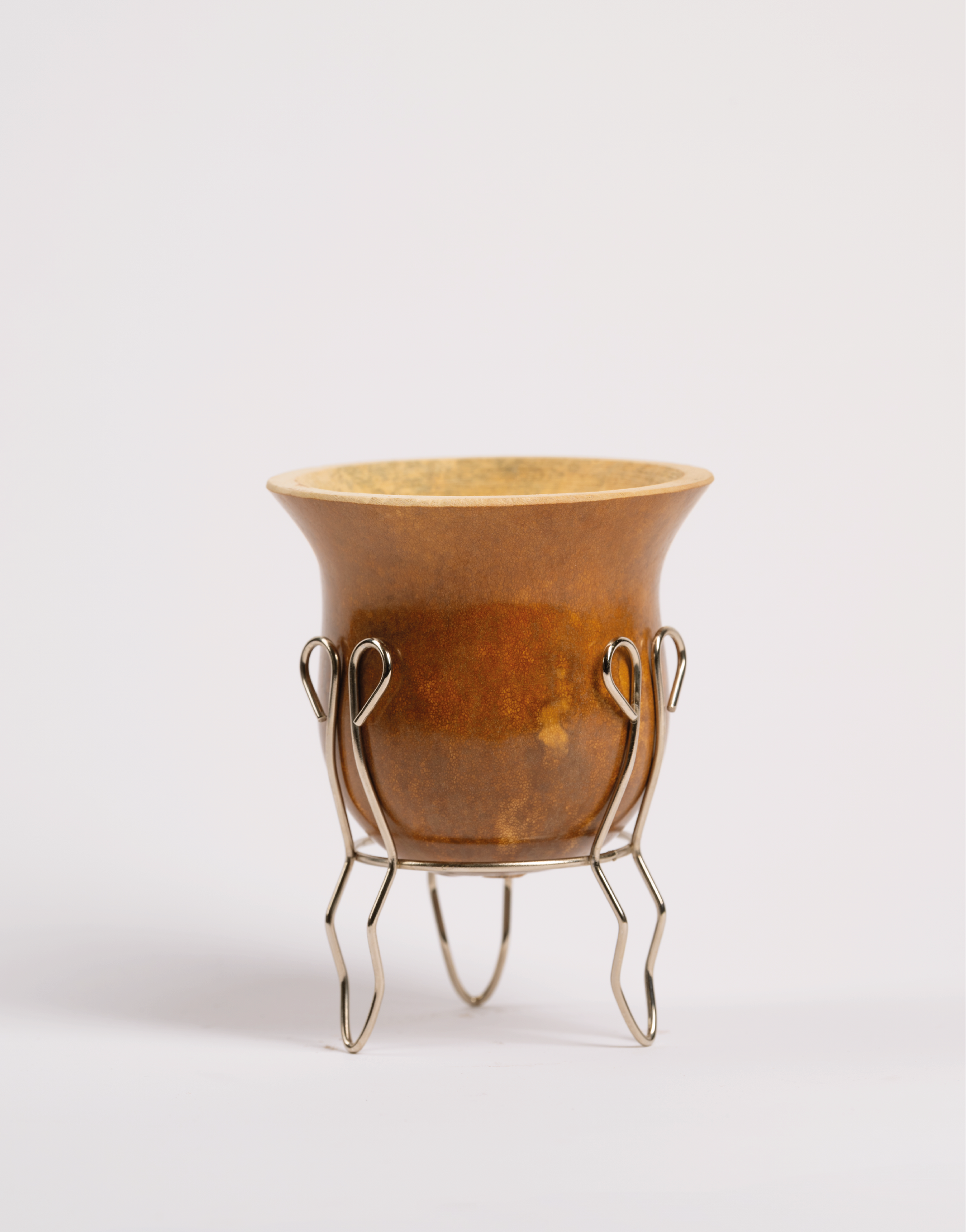 Mate de calabaza artesanal natural y vegano para yerba mate, stock en Barcelona España